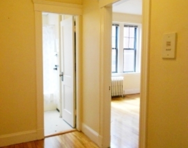 75 Queensberry St - Photo Thumbnail 3