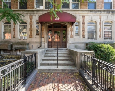 282 Newbury Street - Photo Thumbnail 16