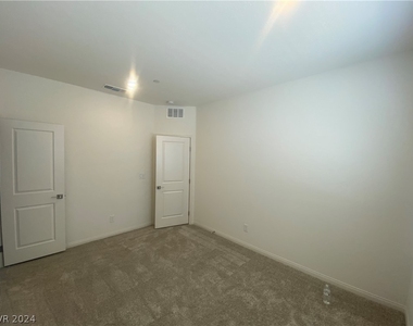 1594 Crowned Eagle Street - Photo Thumbnail 29