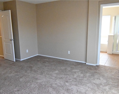 1155 Paradise Garden Drive - Photo Thumbnail 17