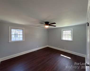 7621 Carelock Circle - Photo Thumbnail 10