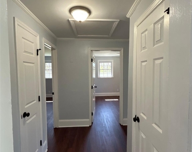 7621 Carelock Circle - Photo Thumbnail 9