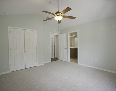 1050 Albany Ct - Photo Thumbnail 41