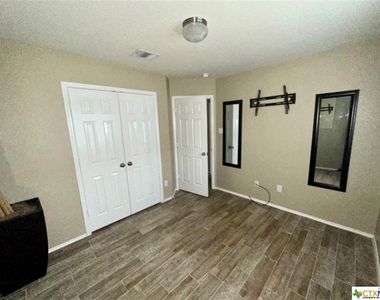 5708 Birmingham Circle - Photo Thumbnail 20