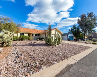 9717 E Del Monte Avenue - Photo Thumbnail 28