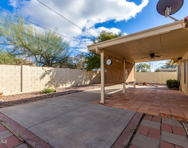 9717 E Del Monte Avenue - Photo Thumbnail 25