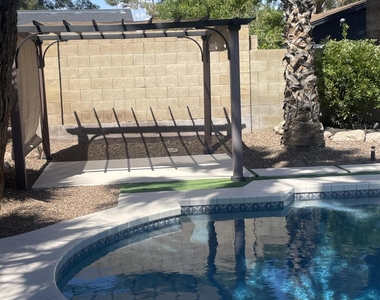 2524 E Desert Cove Avenue - Photo Thumbnail 23