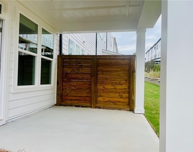 1256 Winterhaven Drive - Photo Thumbnail 29