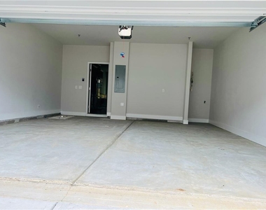 1256 Winterhaven Drive - Photo Thumbnail 31