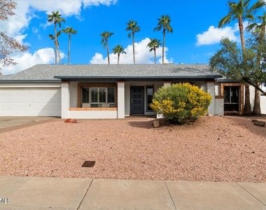 2344 E Desert Cove Avenue - Photo Thumbnail 0