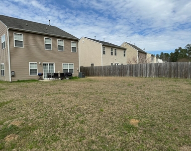 1422 Cozart Street - Photo Thumbnail 16