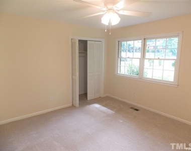 2409 Sparwood Drive - Photo Thumbnail 24