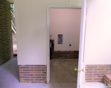 2409 Sparwood Drive - Photo Thumbnail 26