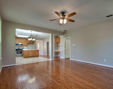 2717 Silver Maple Court - Photo Thumbnail 16