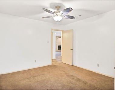 2101 Rainbow Drive - Photo Thumbnail 14