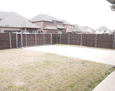 1574 Trowbridge Circle - Photo Thumbnail 26