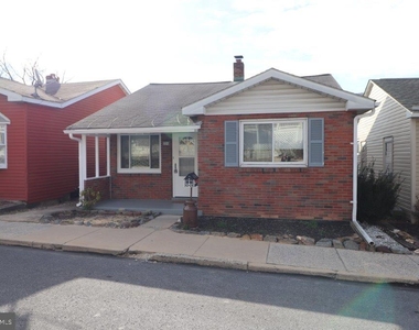 694 Princeton Ave - Photo Thumbnail 0