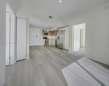 8075 Nw 107 Avenue - Photo Thumbnail 9