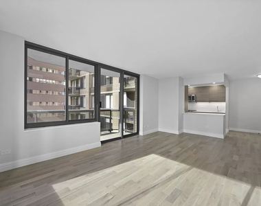 237 West 48th Street - Photo Thumbnail 3