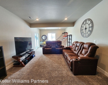 12661 Granite Ridge Dr - Photo Thumbnail 20