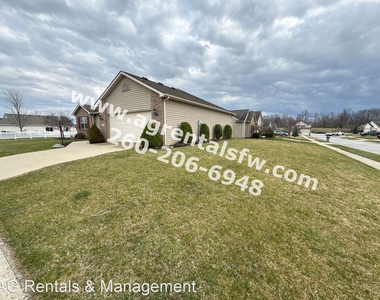 8819 Strathmore Ln - Photo Thumbnail 23