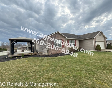 8819 Strathmore Ln - Photo Thumbnail 24