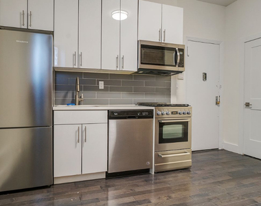 Lower East Side Apartment for Rent: Studio, $4947 - Photo Thumbnail 3