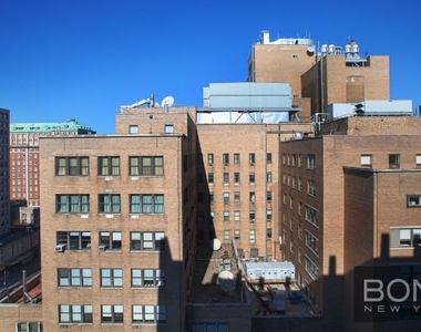 400 West 113th Street - Photo Thumbnail 5