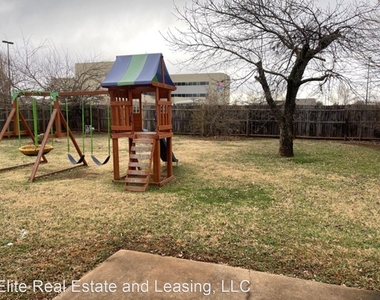 505 Post Oak Lane - Photo Thumbnail 14