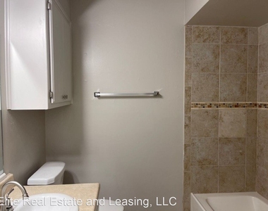 505 Post Oak Lane - Photo Thumbnail 7