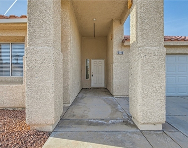 3103 Myrtle Creek Court - Photo Thumbnail 2