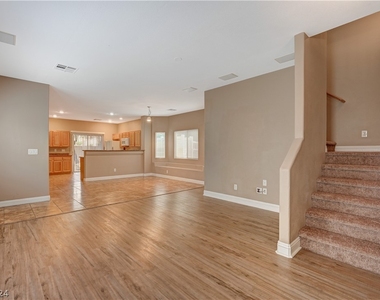 9185 Wild Briar Lane - Photo Thumbnail 3