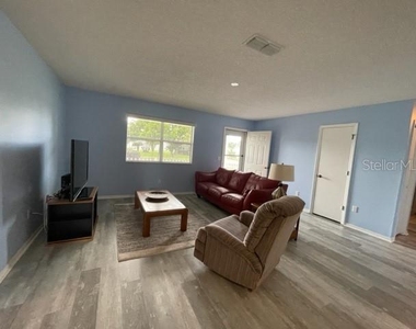 335 San Marino Drive - Photo Thumbnail 9