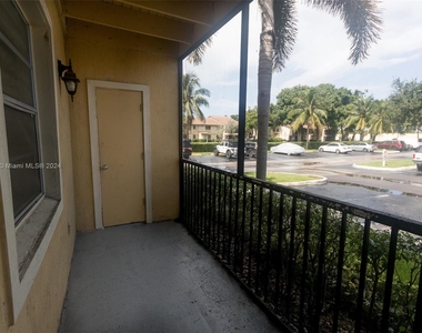 1257 Sw 46th Ave - Photo Thumbnail 17