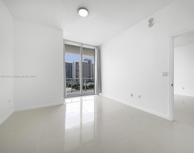 3470 E Coast Ave - Photo Thumbnail 9