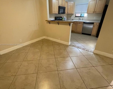 5012 Sw 40 Av - Photo Thumbnail 12