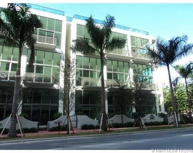 6000 Collins Ave - Photo Thumbnail 0