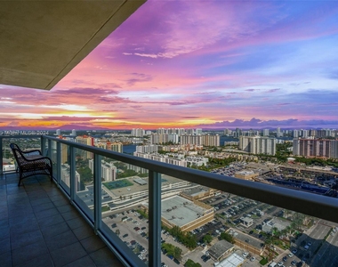 16699 Collins Ave - Photo Thumbnail 28