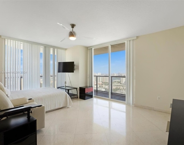 16699 Collins Ave - Photo Thumbnail 20