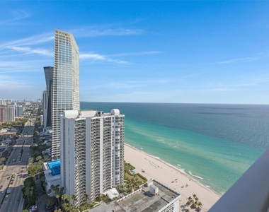 16699 Collins Ave - Photo Thumbnail 34