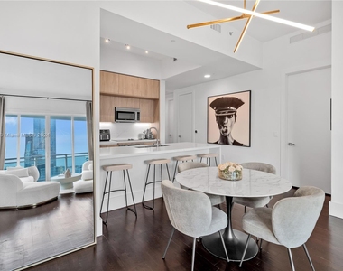 951 Brickell Ave - Photo Thumbnail 23