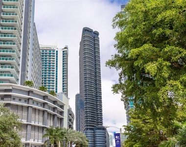 1000 Brickell Plz - Photo Thumbnail 22