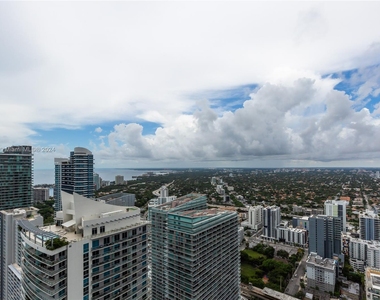 1000 Brickell Plz - Photo Thumbnail 20