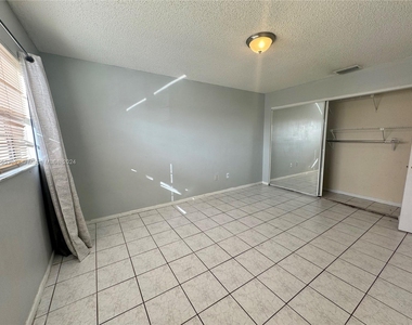 18250 Mediterranean Blvd - Photo Thumbnail 11