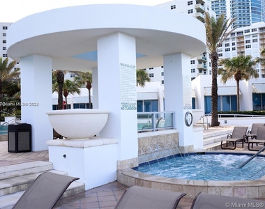 3101 S Ocean Dr - Photo Thumbnail 25