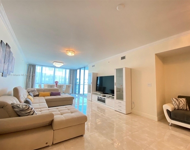 3101 S Ocean Dr - Photo Thumbnail 6