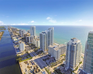 3101 S Ocean Dr - Photo Thumbnail 30