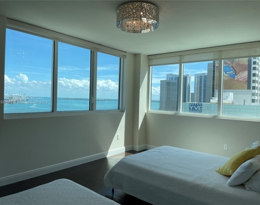 244 Biscayne Blvd - Photo Thumbnail 15