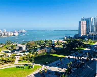 244 Biscayne Blvd - Photo Thumbnail 0