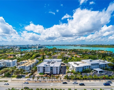 10275 Collins Ave - Photo Thumbnail 5